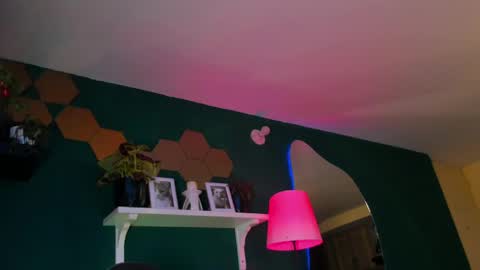 EVY online show from 04/16/26, 12:11