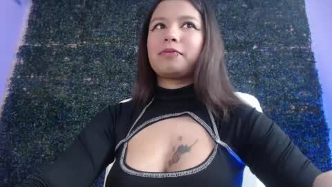 Im Evy online show from 04/21/26, 05:28