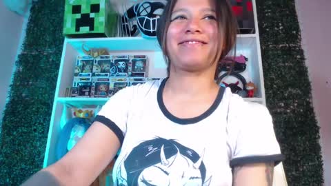 Im Evy online show from 05/24/26, 01:49
