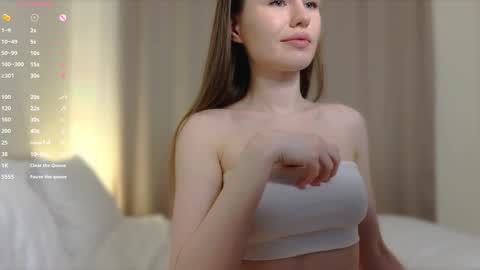 Snapshot of exclusive_model_ chatting on 02/25/25, 11:33 Angel online show from 02/25/25, 11:33