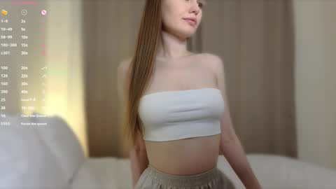 Snapshot of exclusive_model_ chatting on 02/28/25, 05:59 Angel online show from 02/28/25, 05:59