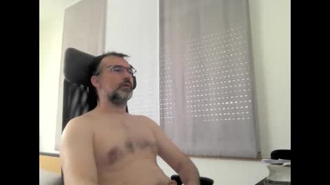 Snapshot of exhibit77 chatting on 05/16/26, 10:36 exhibit77 online show from 05/16/26, 10:36