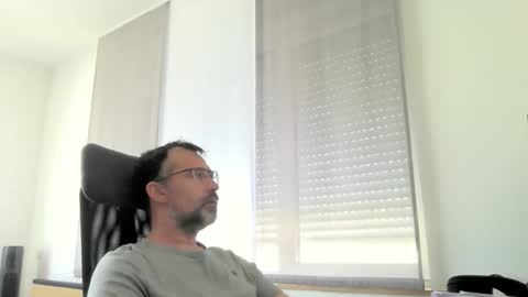 Snapshot of exhibit77 chatting on 05/20/26, 12:33 exhibit77 online show from 05/20/26, 12:33