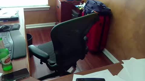 Snapshot of exhibitman69_ldb chatting on 10/31/25, 09:49 exhibitman69_ldb online show from 10/31/25, 09:49