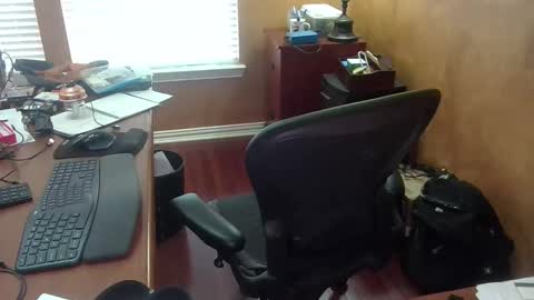 exhibitman69_ldb online show from 04/21/26, 05:50