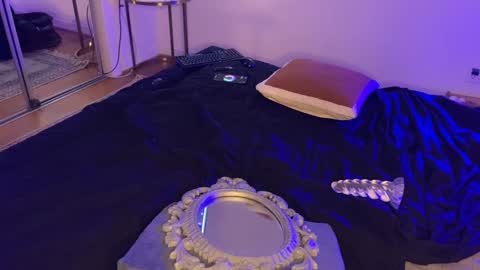 exhibitp online show from 02/05/25, 05:53