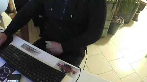 Gio online show from 01/26/25, 05:34