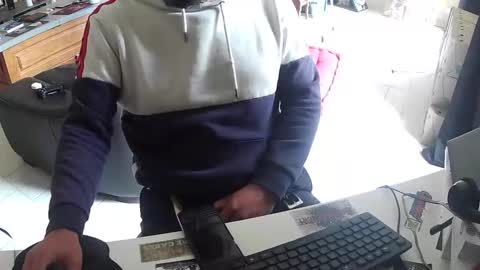 Gio online show from 10/20/25, 03:23