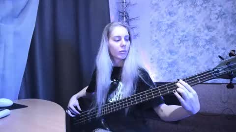 my real name is Irene but Exo is oke too  online show from 09/12/25, 01:49