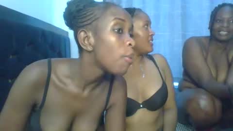 exotic_cutiee online show from 04/19/26, 10:36