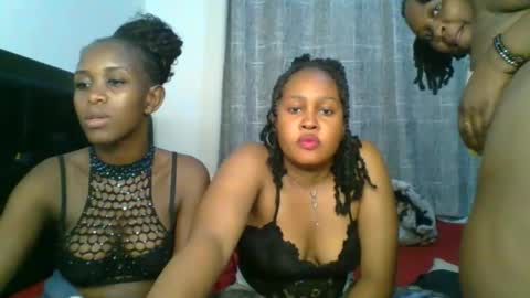 exotic_cutiee online show from 04/22/26, 02:58