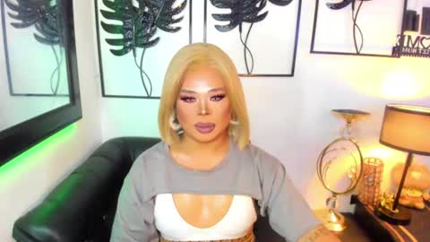 Lindsay online show from 06/16/26, 04:31