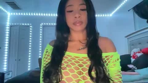 Snapshot of exotic_mariah chatting on 01/26/25, 07:42 Mariah online show from 01/26/25, 07:42