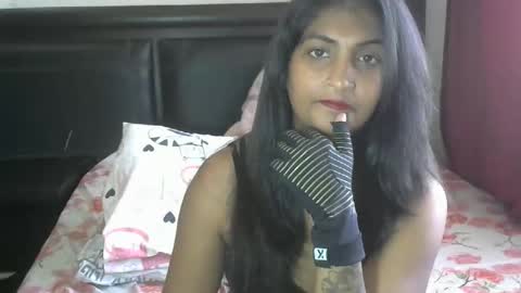 Snapshot of exotic_queen01 chatting on 06/01/26, 10:06 Amber online show from 06/01/26, 10:06