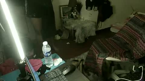 exoticapril01 online show from 12/17/25, 11:38