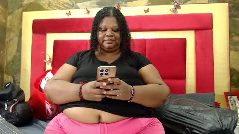 Snapshot of exoticbigmandx chatting on 02/01/26, 01:53 Mandy online show from 02/01/26, 01:53