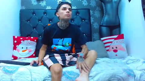 Snapshot of exotichot_couple chatting on 12/26/24, 03:59 exotichot_couple online show from 12/26/24, 03:59