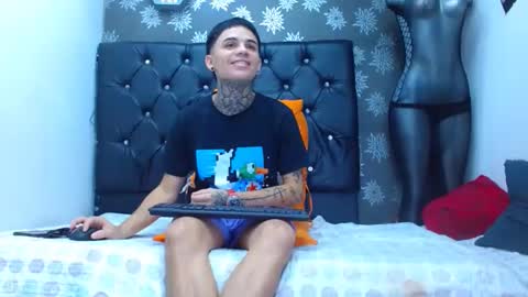 Snapshot of exotichot_couple chatting on 01/03/25, 03:38 exotichot_couple online show from 01/03/25, 03:38