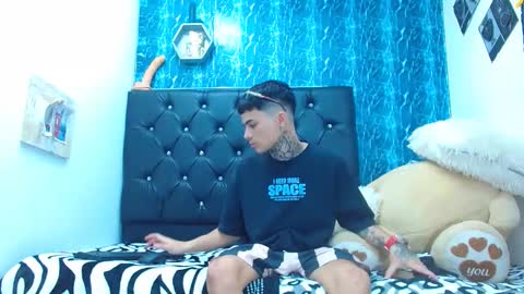 Snapshot of exotichot_couple chatting on 02/23/25, 09:05 exotichot_couple online show from 02/23/25, 09:05