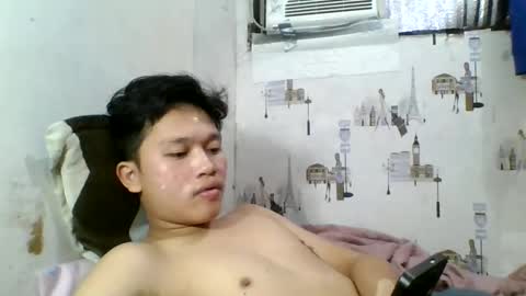 Snapshot of exotichugecock chatting on 01/16/25, 06:37 Jan online show from 01/16/25, 06:37