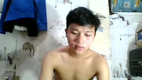 Snapshot of exotichugecock chatting on 02/08/25, 12:28 Jan online show from 02/08/25, 12:28