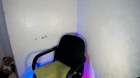 Snapshot of exoticpinayx chatting on 12/23/24, 08:47 SHANTAL MARIE online show from 12/23/24, 08:47