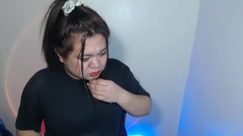 Snapshot of exoticpinayx chatting on 01/21/25, 01:18 SHANTAL MARIE online show from 01/21/25, 01:18