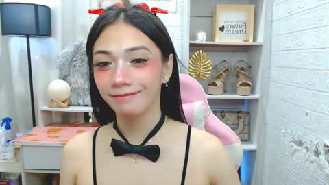 exotictssavie online show from 11/13/25, 04:33