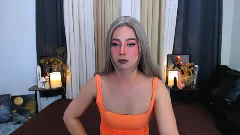 Snapshot of expensive_elise chatting on 05/11/26, 04:15 expensive_elise online show from 05/11/26, 04:15