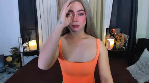 Snapshot of expensive_elise chatting on 05/15/26, 06:59 expensive_elise online show from 05/15/26, 06:59