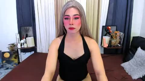 Snapshot of expensive_elise chatting on 05/16/26, 10:08 expensive_elise online show from 05/16/26, 10:08