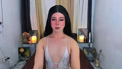 Snapshot of expensive_elise chatting on 05/24/26, 04:23 expensive_elise online show from 05/24/26, 04:23