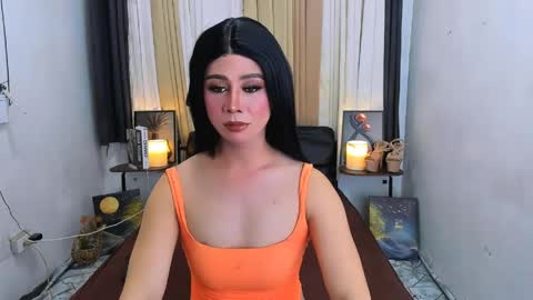 Snapshot of expensive_elise chatting on 05/28/26, 04:04 expensive_elise online show from 05/28/26, 04:04