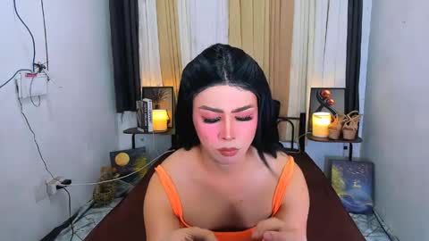 Snapshot of expensive_elise chatting on 06/03/26, 05:29 expensive_elise online show from 06/03/26, 05:29