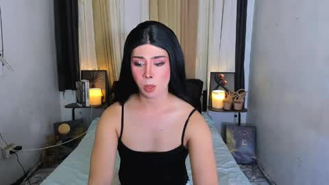 Snapshot of expensive_elise chatting on 06/05/26, 02:34 expensive_elise online show from 06/05/26, 02:34
