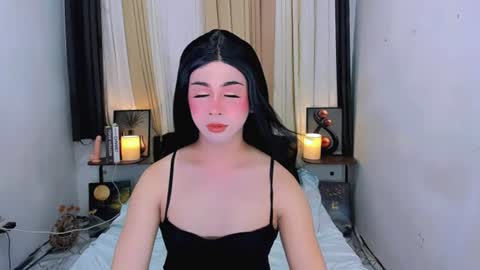Snapshot of expensive_elise chatting on 06/22/26, 10:45 expensive_elise online show from 06/22/26, 10:45