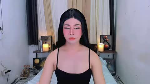 Snapshot of expensive_elise chatting on 06/24/26, 11:53 expensive_elise online show from 06/24/26, 11:53