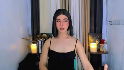 Snapshot of expensive_elise chatting on 07/12/26, 08:38 expensive_elise online show from 07/12/26, 08:38