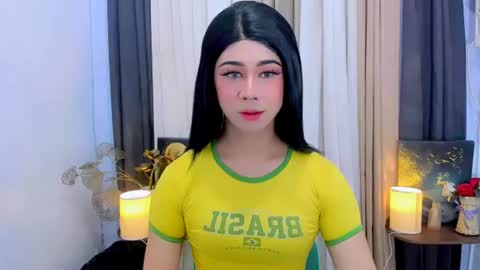 Snapshot of expensive_elise chatting on 07/28/26, 11:50 expensive_elise online show from 07/28/26, 11:50