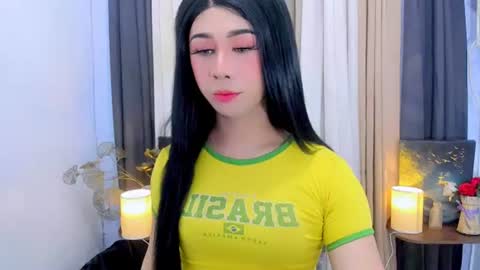 Snapshot of expensive_elise chatting on 07/28/26, 12:48 expensive_elise online show from 07/28/26, 12:48