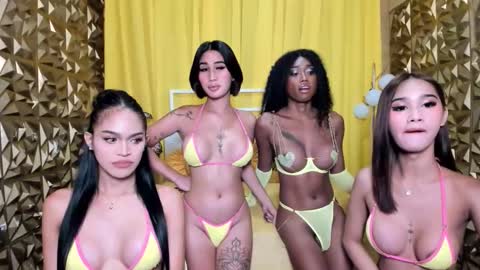 Snapshot of expensivefvckingcandy chatting on 10/25/25, 08:22 IG jane elizabeth0801 online show from 10/25/25, 08:22