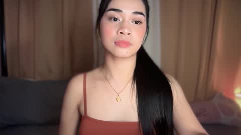 Snapshot of expensivets_chloe chatting on 12/17/25, 11:33 chloee online show from 12/17/25, 11:33