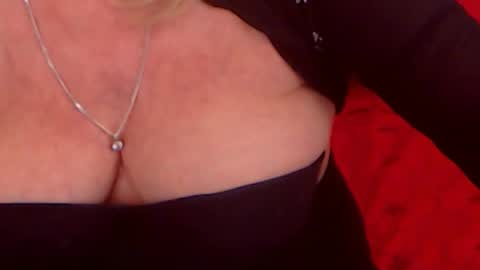 Alana online show from 01/19/25, 02:57