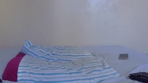 Snapshot of explicitly_certified chatting on 11/18/25, 05:23 explicitly_certified online show from 11/18/25, 05:23