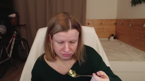 Crystal online show from 12/06/24, 09:13