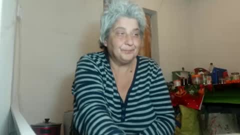 Snapshot of exquisitemature chatting on 01/11/25, 12:55 ExquisiteMature online show from 01/11/25, 12:55