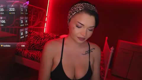 Snapshot of extra_topping chatting on 09/17/25, 04:19 extra_topping online show from 09/17/25, 04:19