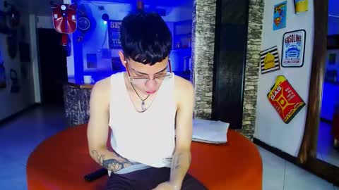 extrangers online show from 01/04/25, 03:07