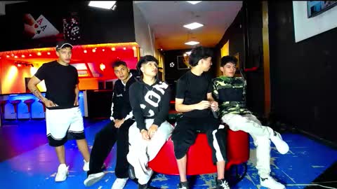 extrangers online show from 10/18/25, 12:17