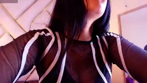 Snapshot of ey_im_simone_ chatting on 07/27/26, 07:32 online show from 07/27/26, 07:32